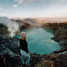 Mount Bromo Ijen Tour Package ( 3 Days 2 night )