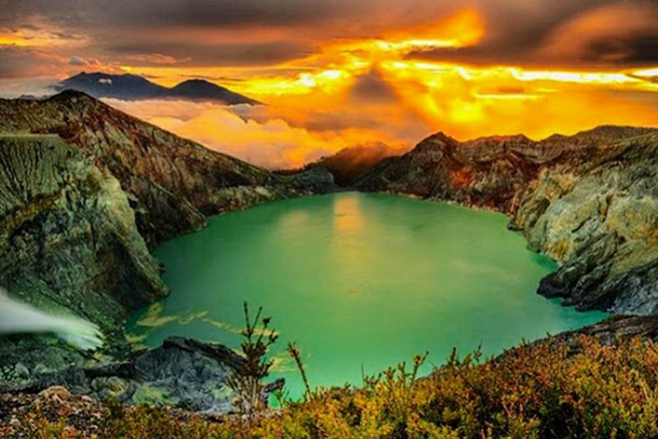 Sharing Tour Ijen Crater From Banyuwangi